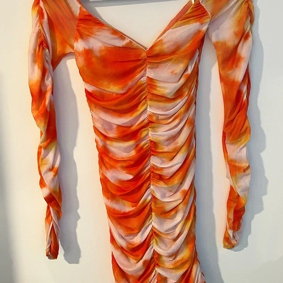 Off shoulder Tanner Dress Long Sleeve - Picture 5 of 8